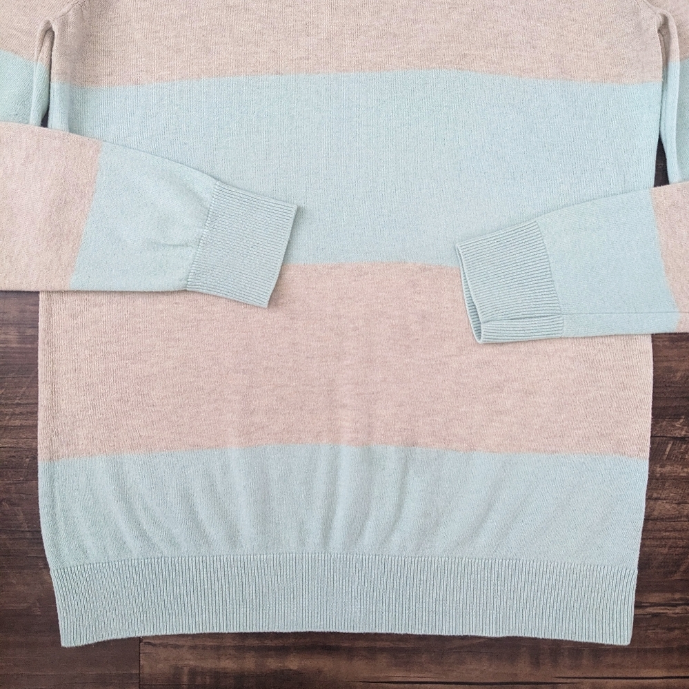 Old Navy Sweater